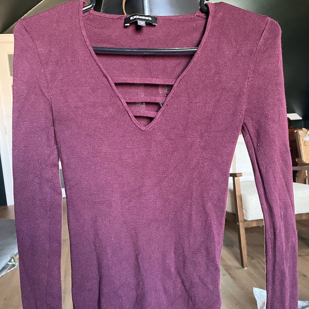Express maroon top